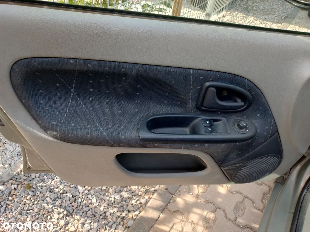 Renault Clio 1.5 dCi Dynamique - 7