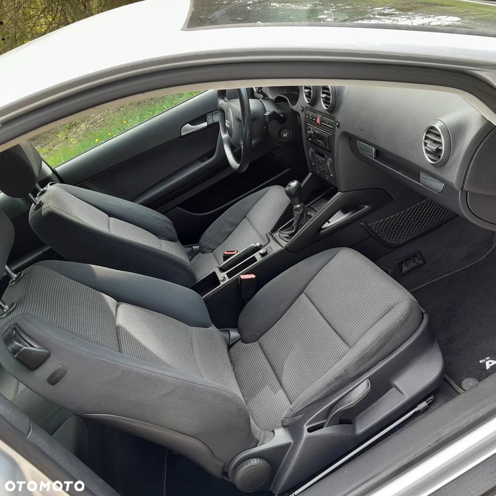 Audi A3 3-drzwiowe 1.6 Ambiente - 10