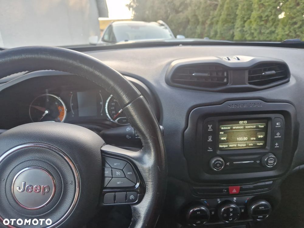Jeep Renegade - 15