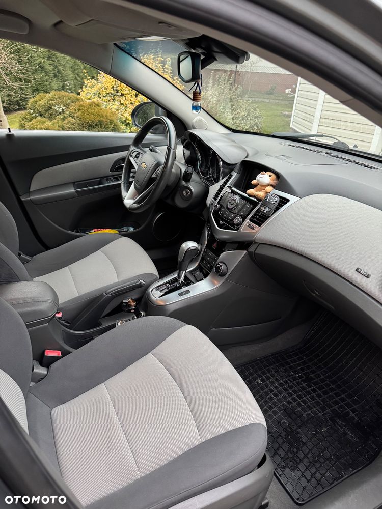 Chevrolet Cruze 1.8 LT - 4