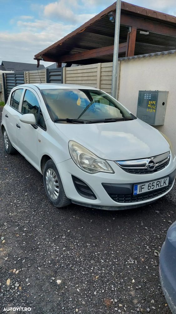 Opel Corsa 1.2 Essentia - 1