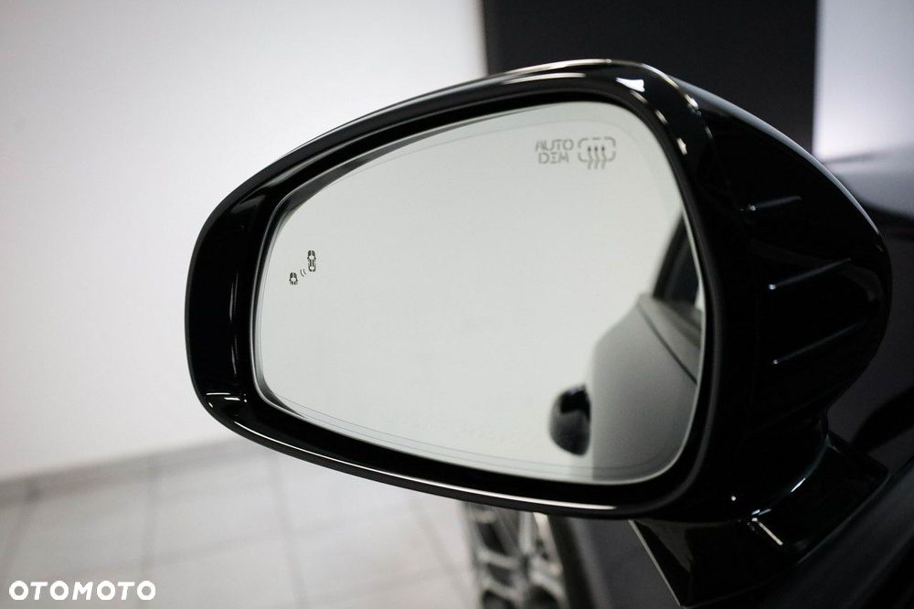 Kia Stinger - 12