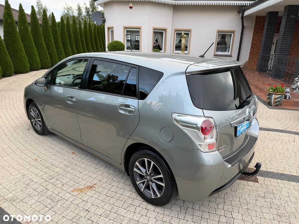 Toyota Verso 2.0 D-4D 5-Sitzer - 29
