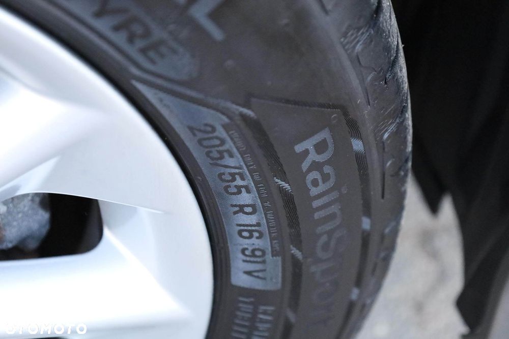 Toyota Corolla 1.5 Comfort - 11