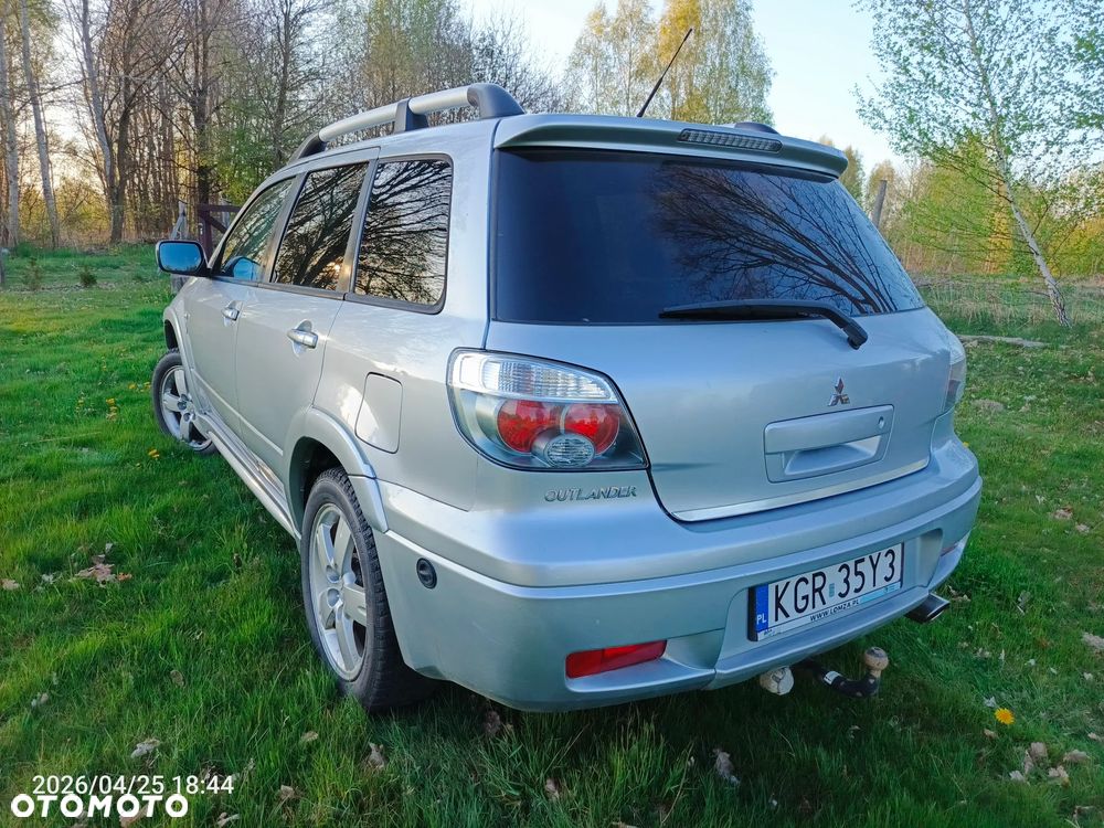Mitsubishi Outlander 2.0 Intense DAKAR - 4