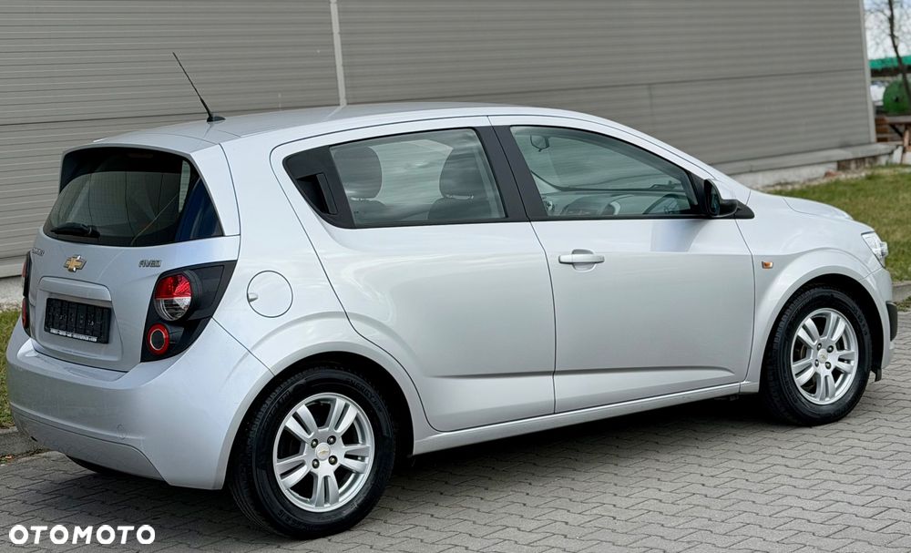 Chevrolet Aveo 1.4 LTZ - 25