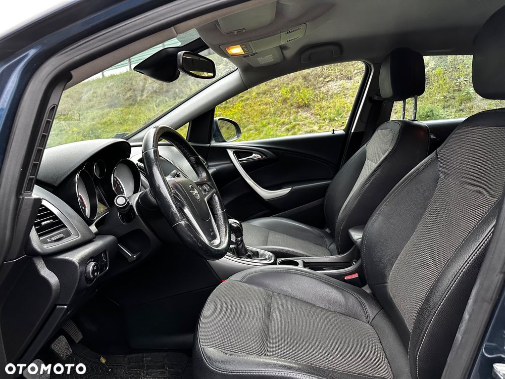 Opel Astra - 16