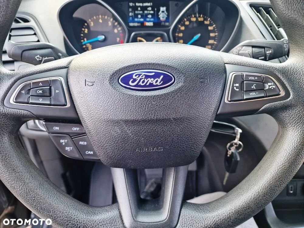 Ford Kuga - 33