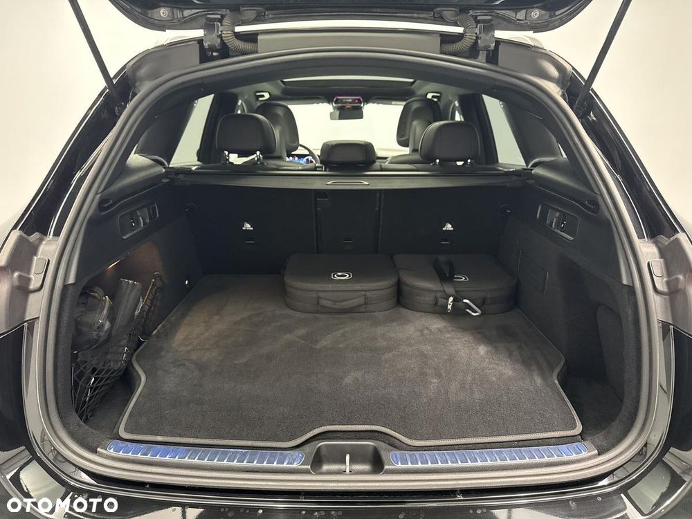 Mercedes-Benz GLC 300 e PHEV 4-Matic AMG Line - 24