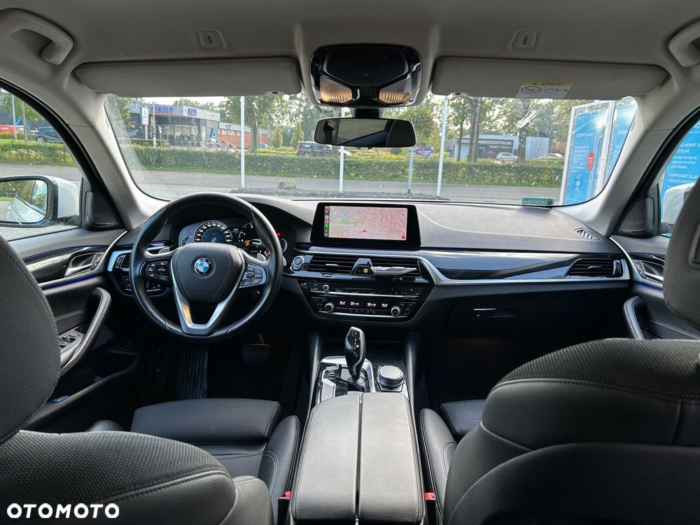 BMW Seria 5 540d xDrive Sport Line sport - 9