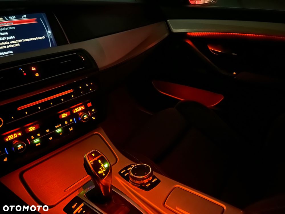 BMW Seria 5 525d - 14