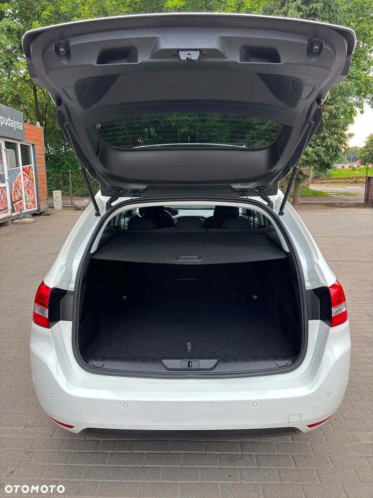 Peugeot 308 1.2 PureTech GPF Allure S&S - 5