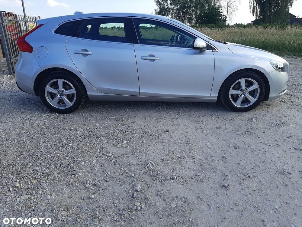 Volvo V40 D2 - 8