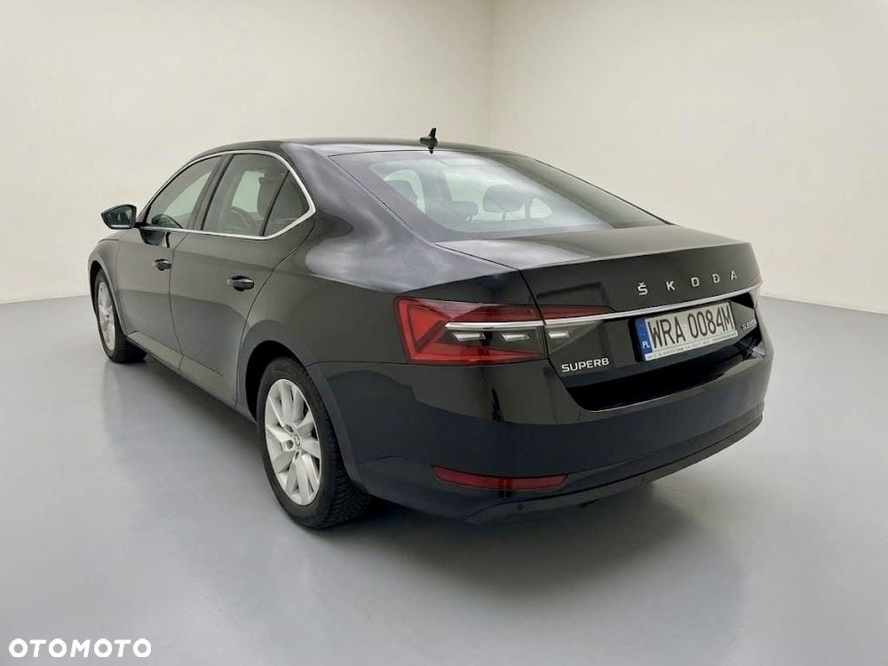 Skoda Superb 2.0 TDI SCR Ambition DSG - 8