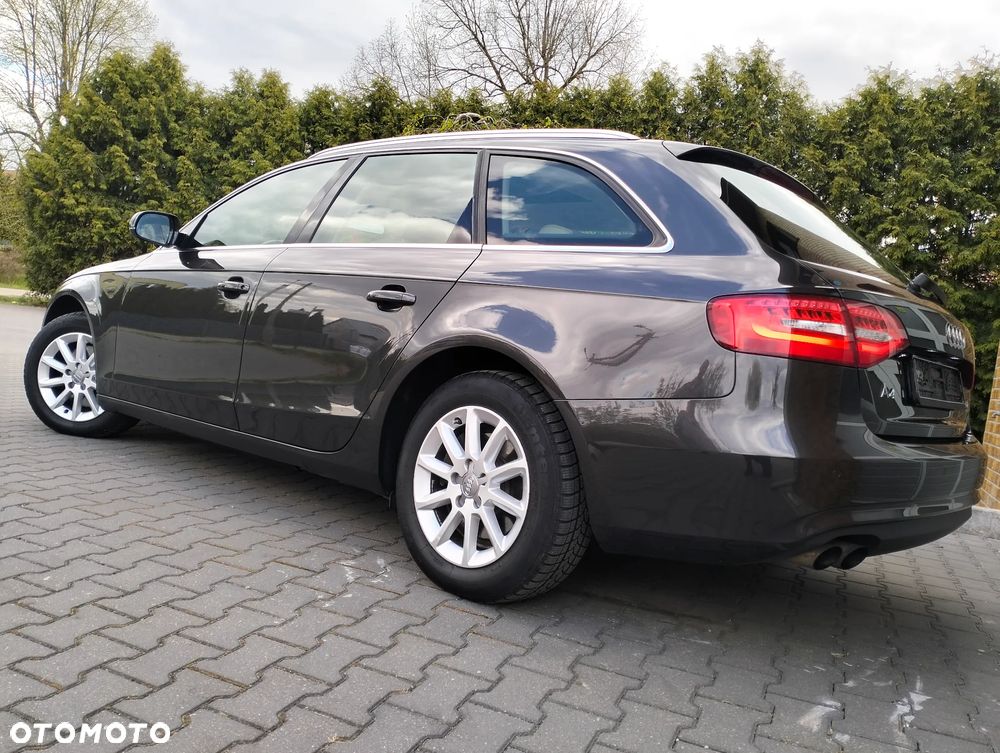 Audi A4 Avant 2.0 TDI DPF quattro Attraction - 14