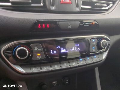 Hyundai i30 1.5 110CP M/T Highway - 7