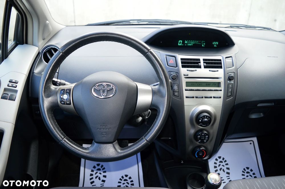 Toyota Yaris 1.33 VVT-i Cool+ - 15