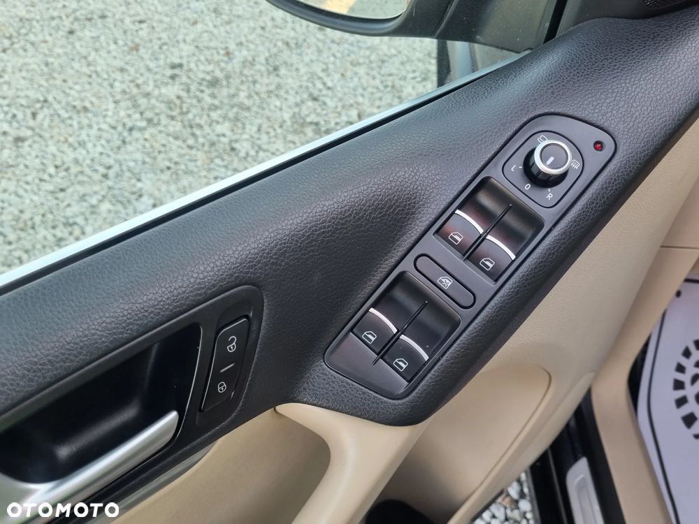Volkswagen Tiguan - 24