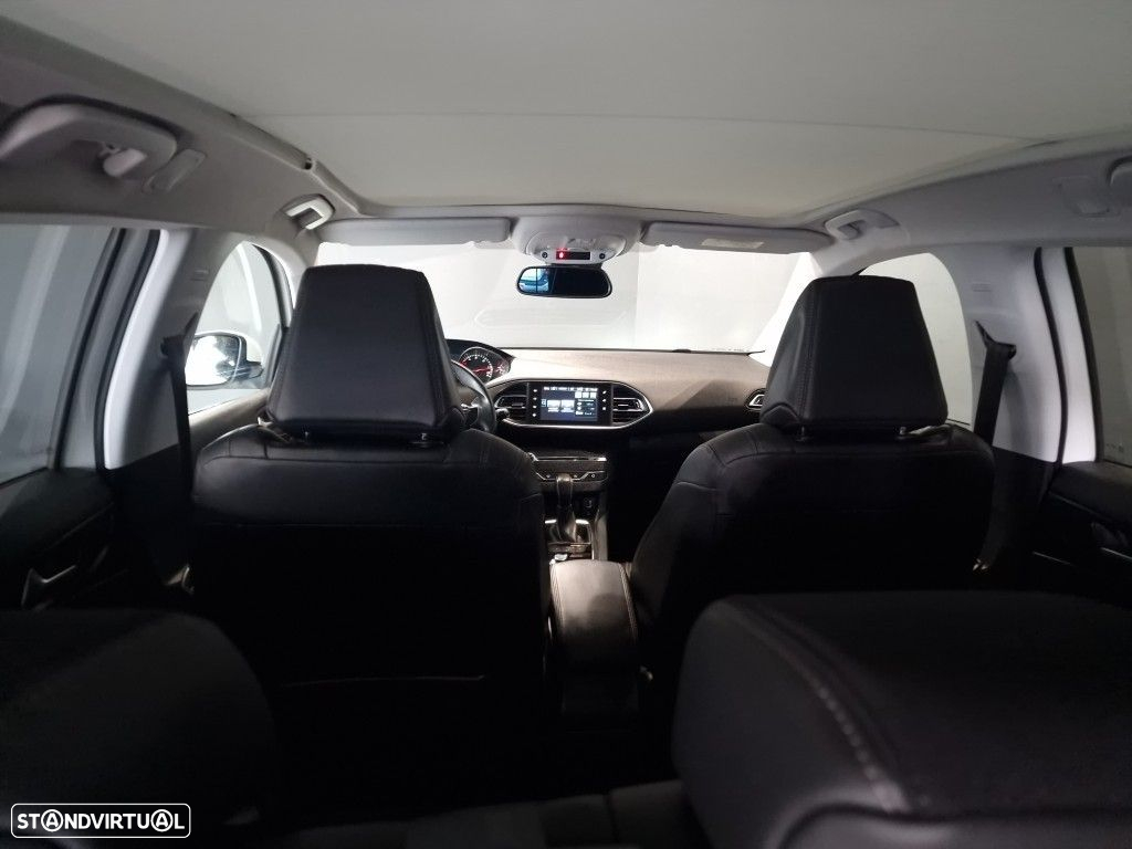 Peugeot 308 SW 2.0 BlueHDi Allure J18 EAT6 - 25
