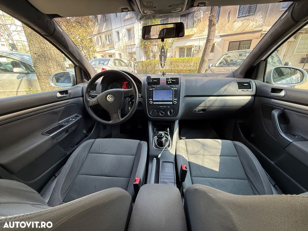 Volkswagen Golf - 14