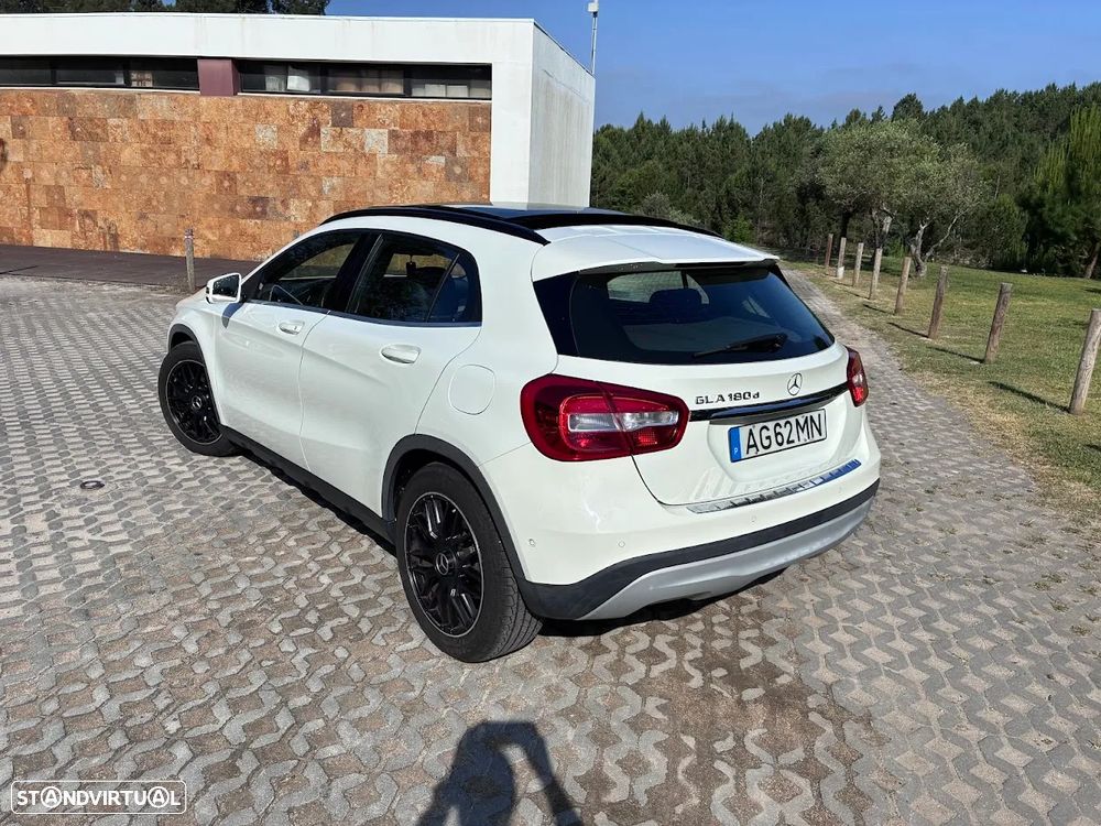 Mercedes-Benz GLA 180 d - 7
