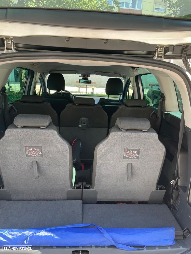 Peugeot 5008 1.6 HDi Executive CMP6 - 16