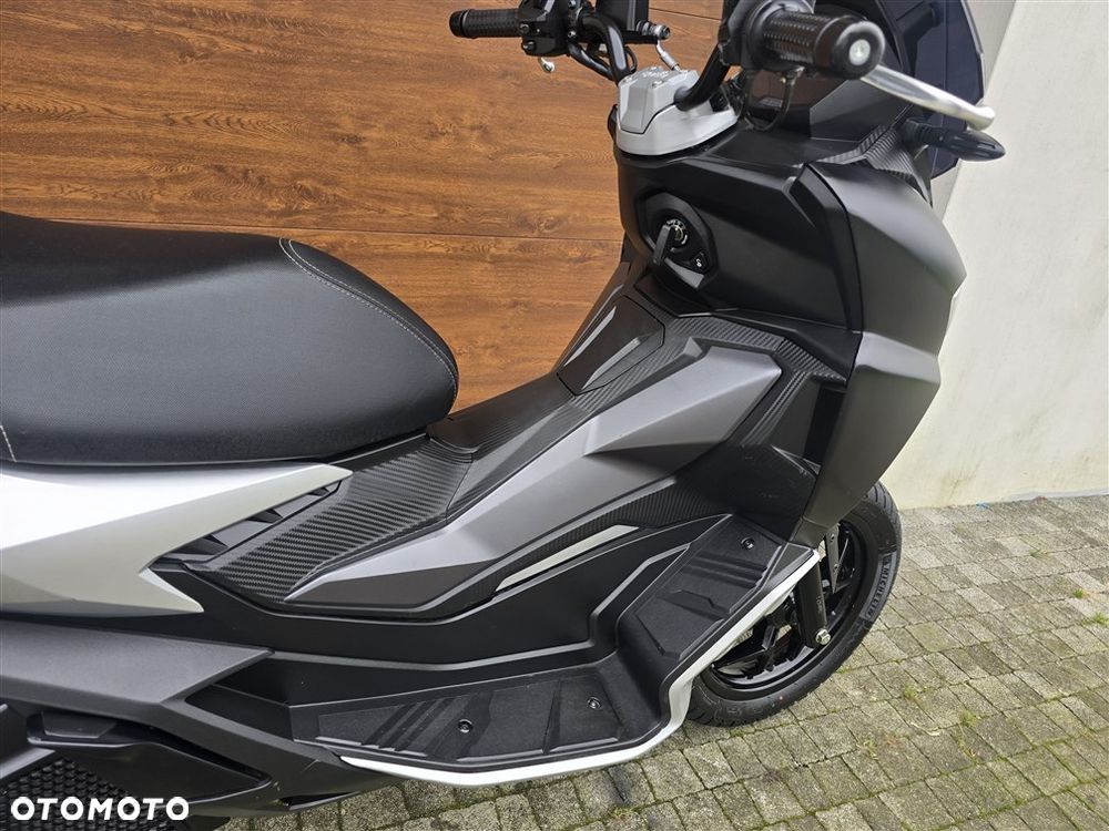 Aprilia SR - 25