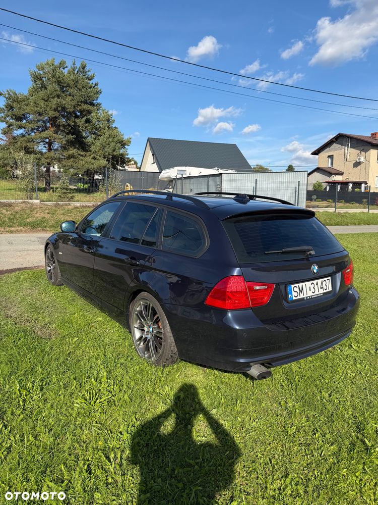BMW Seria 3 320i - 4