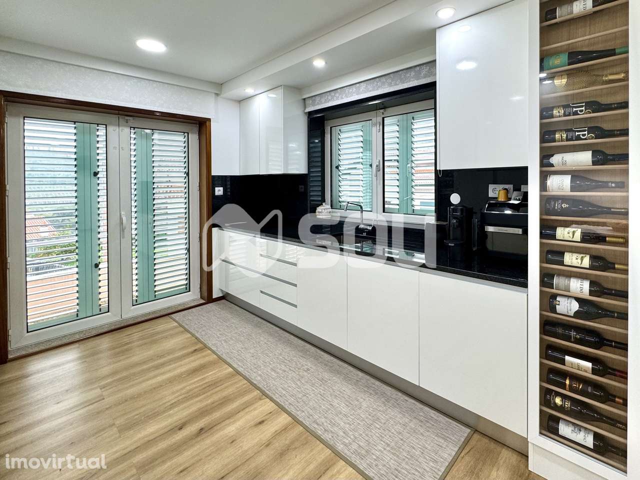 Moradia T4 com Piscina em Jovim - Grande imagem: 4/46