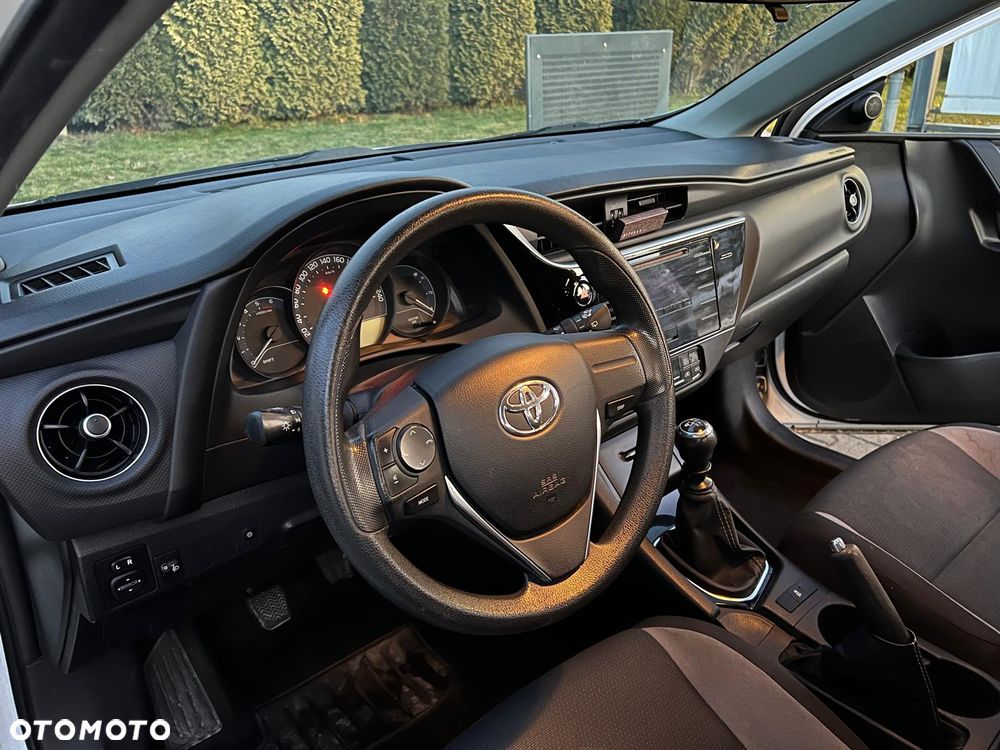 Toyota Auris 1.4 D-4D Comfort - 10