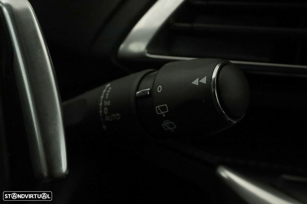 Peugeot 3008 1.6 Hybrid Allure Pack e-EAT8 - 19