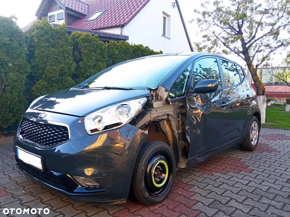 Kia Venga 1.6 L - 7