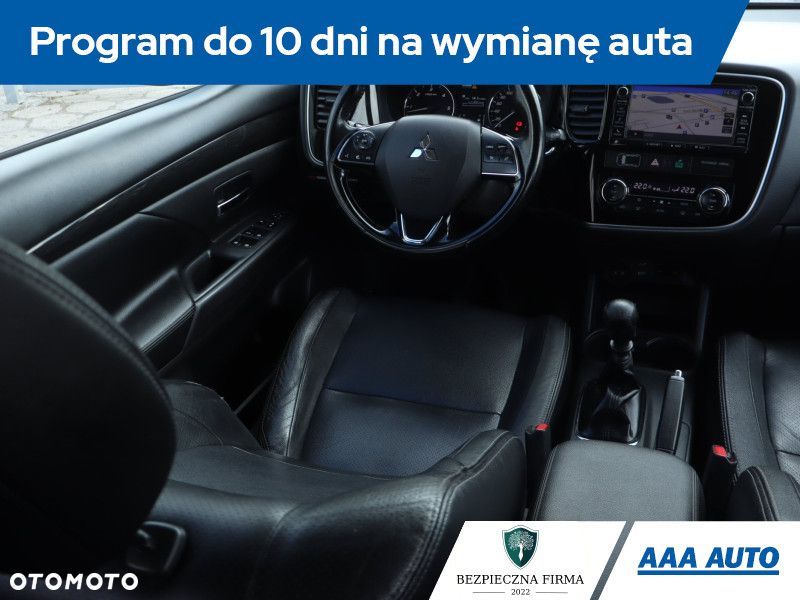 Mitsubishi Outlander - 9