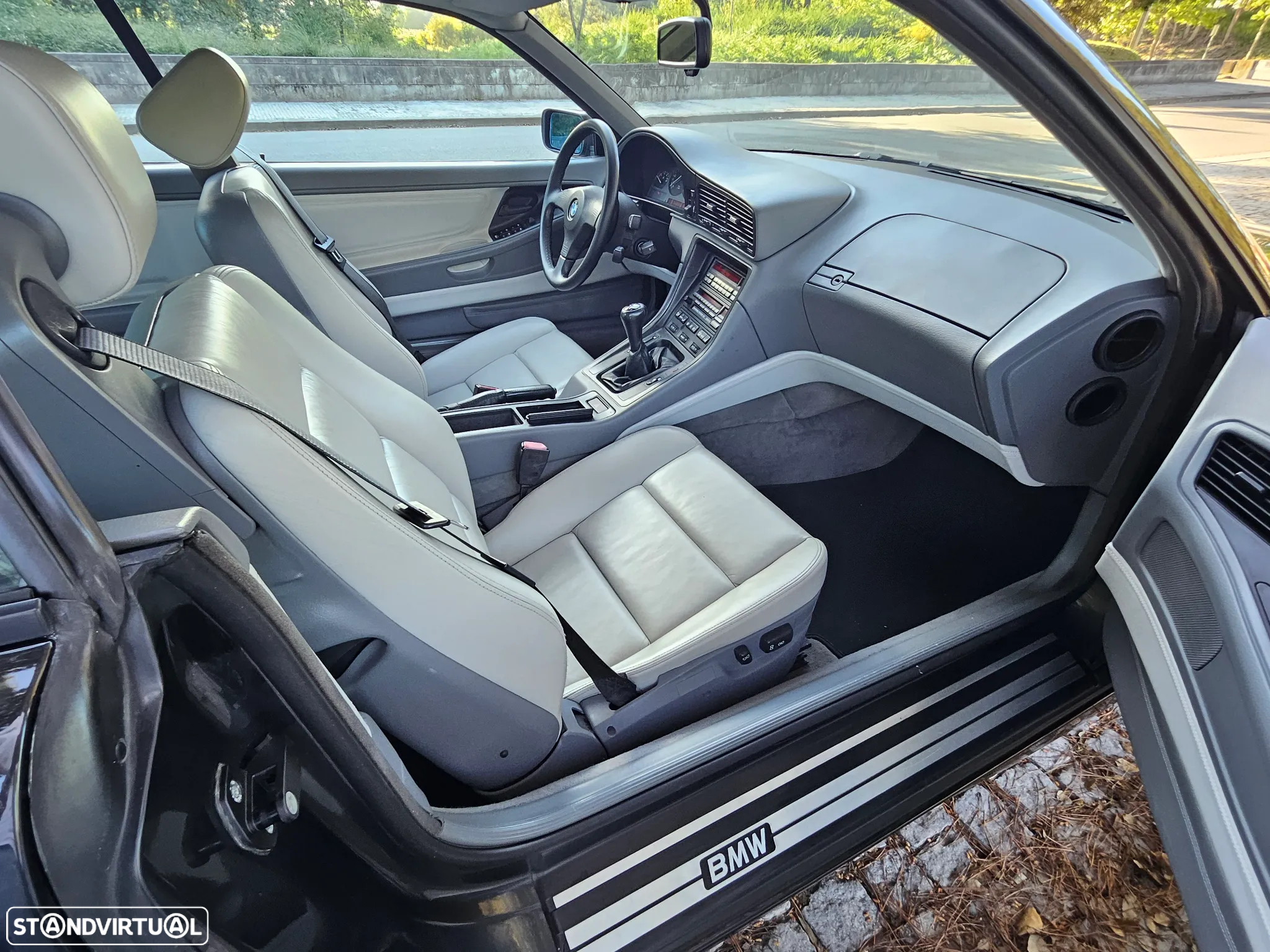 BMW 850 Ci - 10