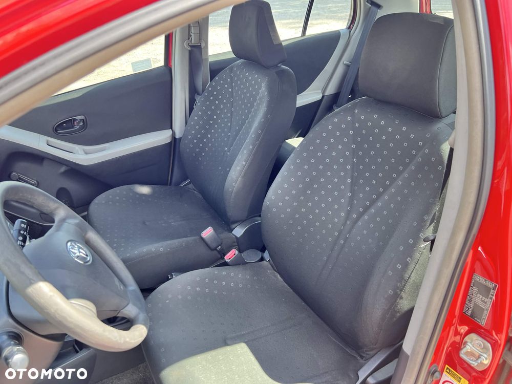 Toyota Yaris 1.3 Terra Polaris - 12