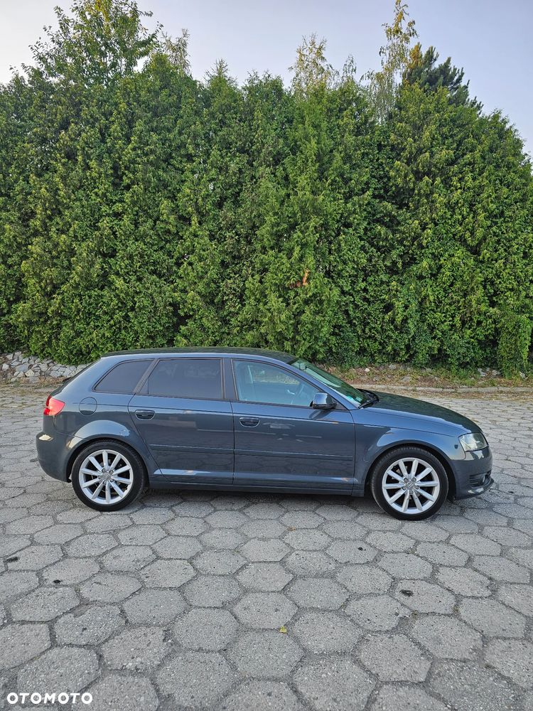 Audi A3 Sportback 2.0 TDI Ambiente - 2