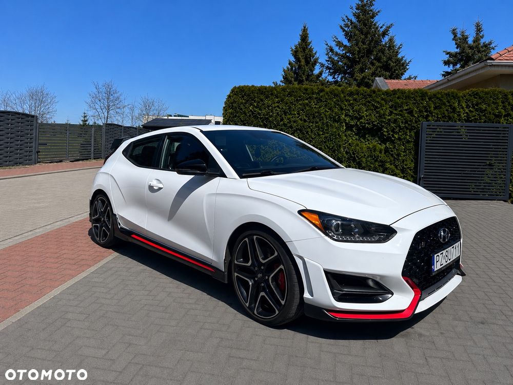Hyundai Veloster - 4