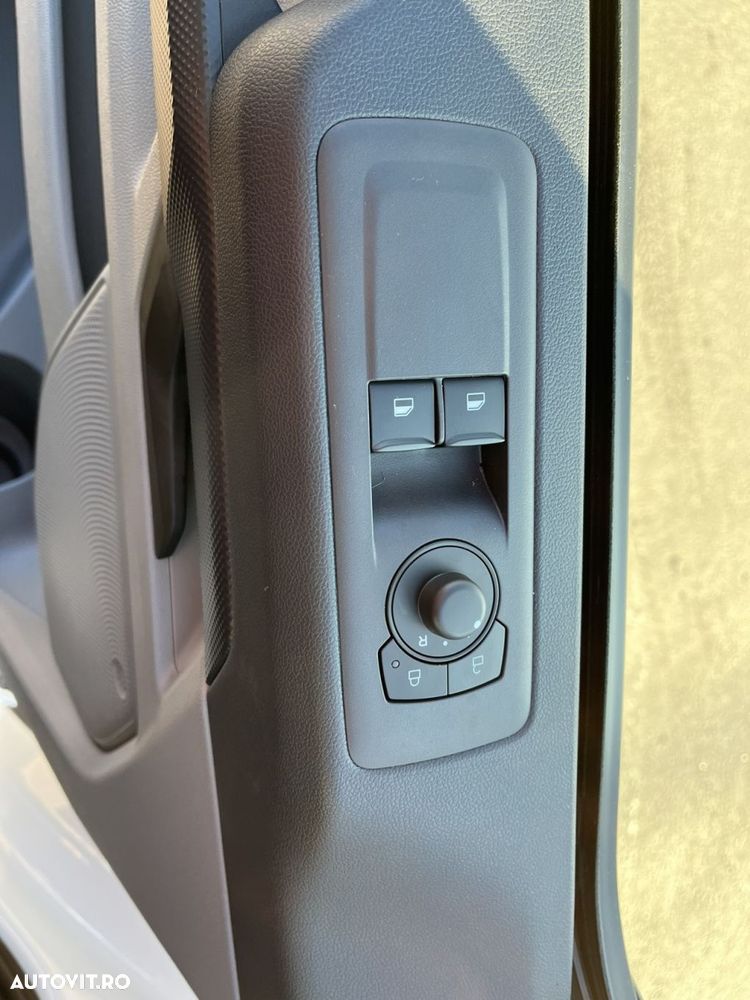 Ford Transit Custom - 14