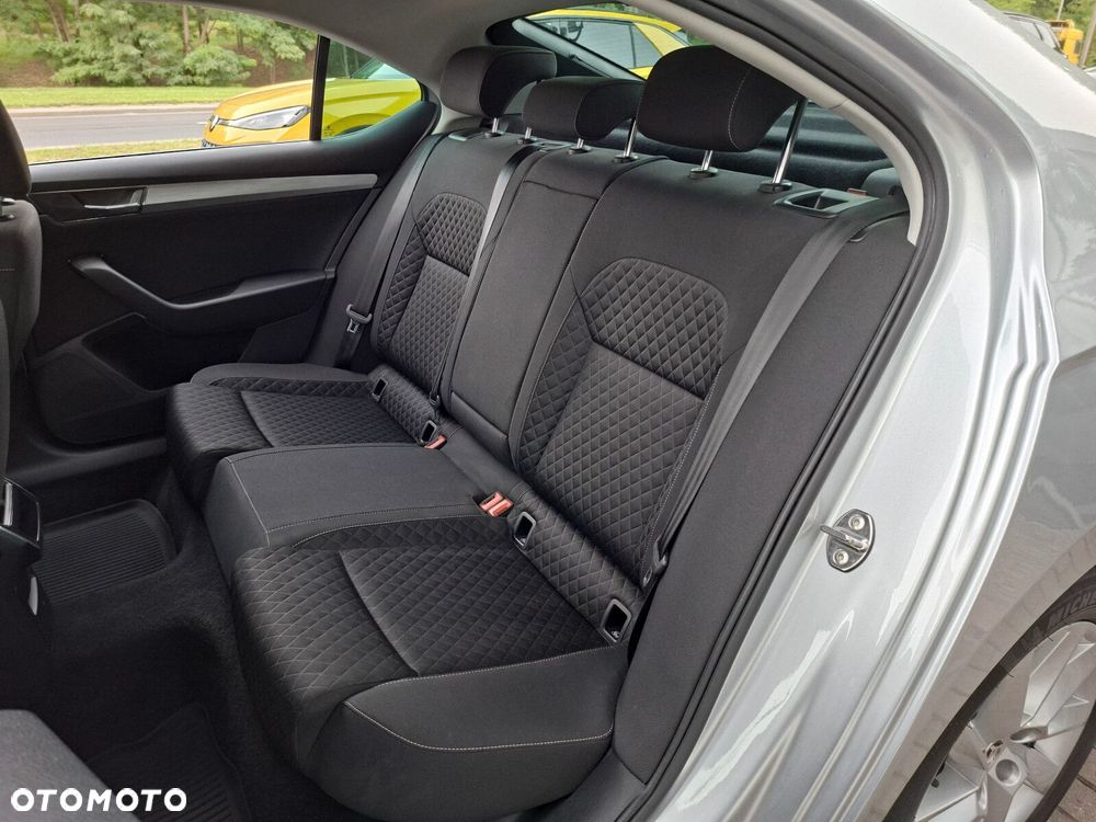Skoda Superb 1.5 TSI Ambition DSG - 14