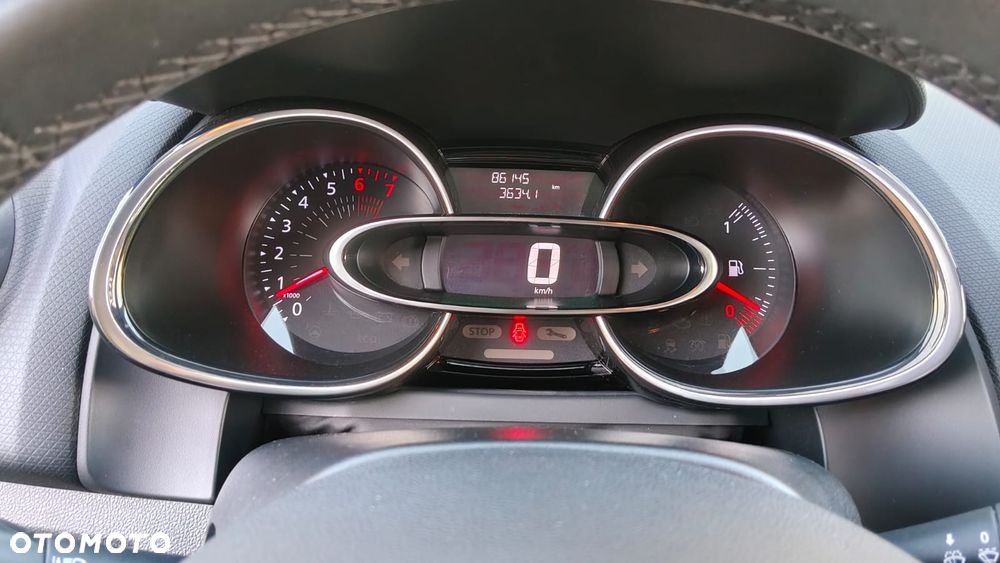 Renault Clio 1.2 16V 75 LIMITED - 32