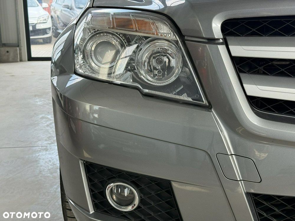 Mercedes-Benz GLK - 12