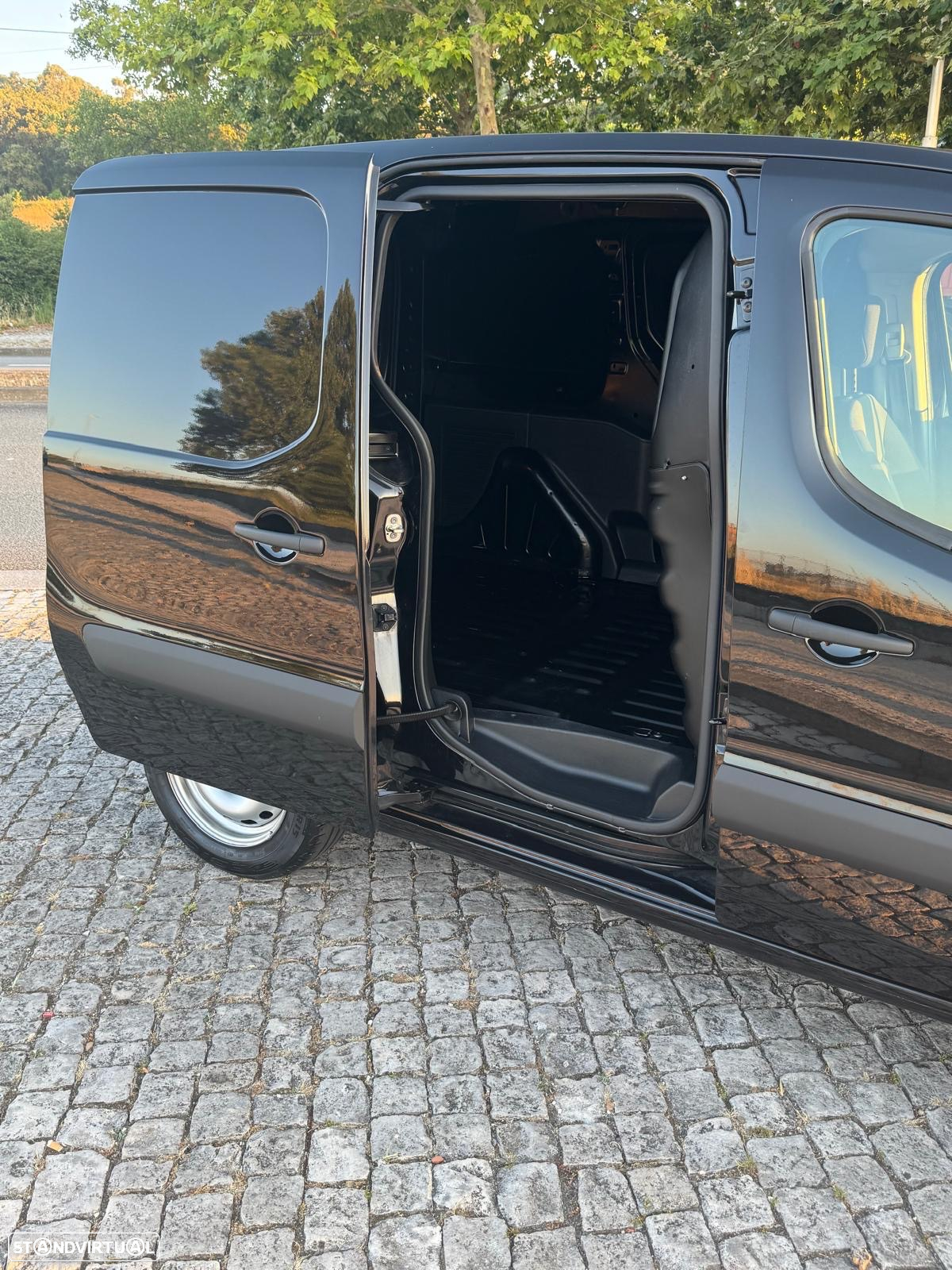 Citroën Berlingo 1.6 BlueHDI L1 3L 100cv IVA DEDUTÍVEL - 9
