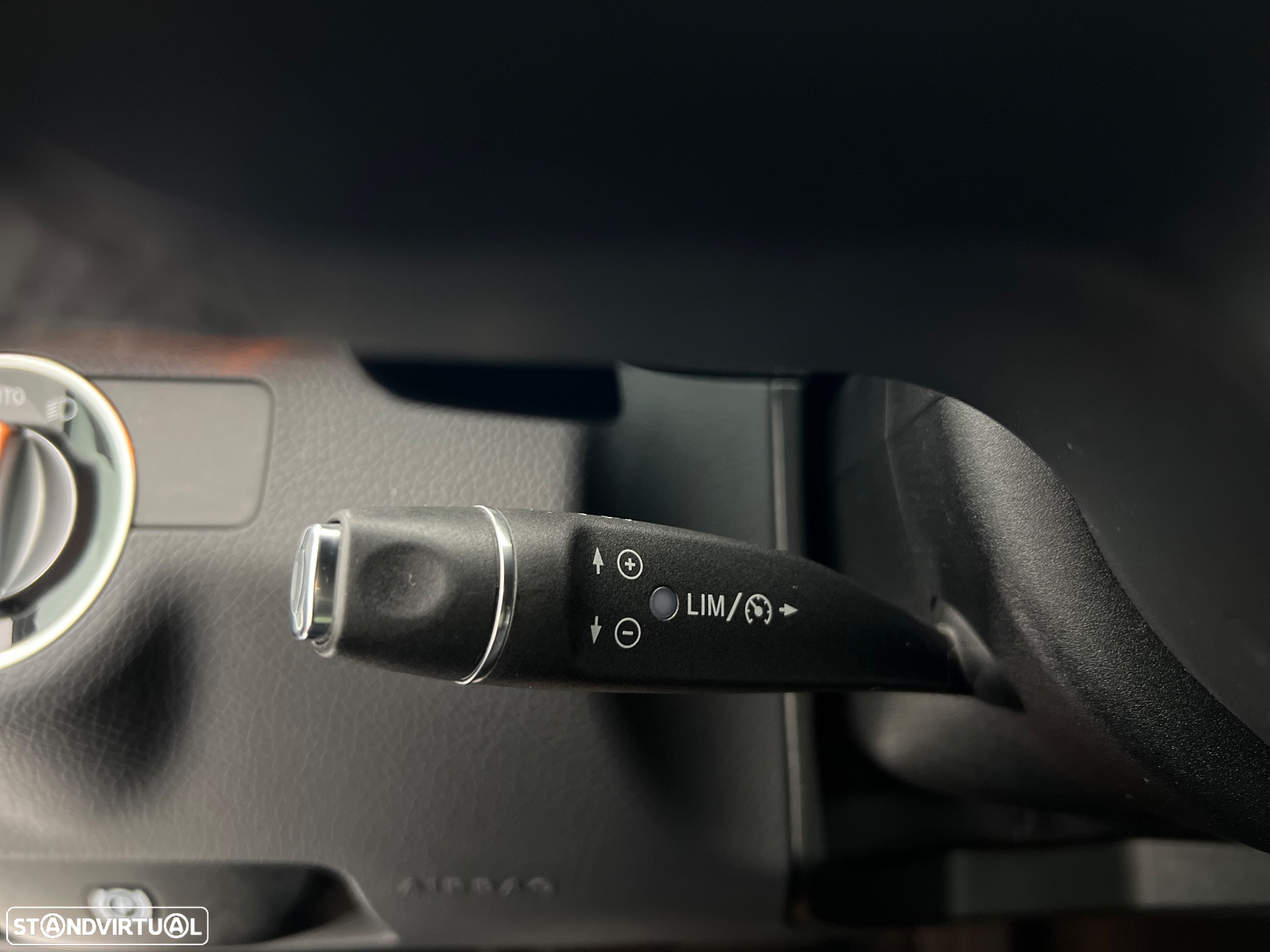 Mercedes-Benz E 220 CDi Avantgarde BlueEfficiency Auto - 24