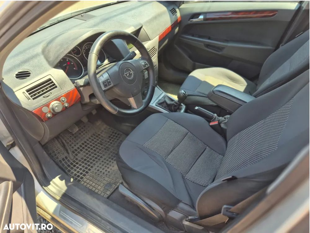 Opel Astra 1.7 CDTI Elegance - 2
