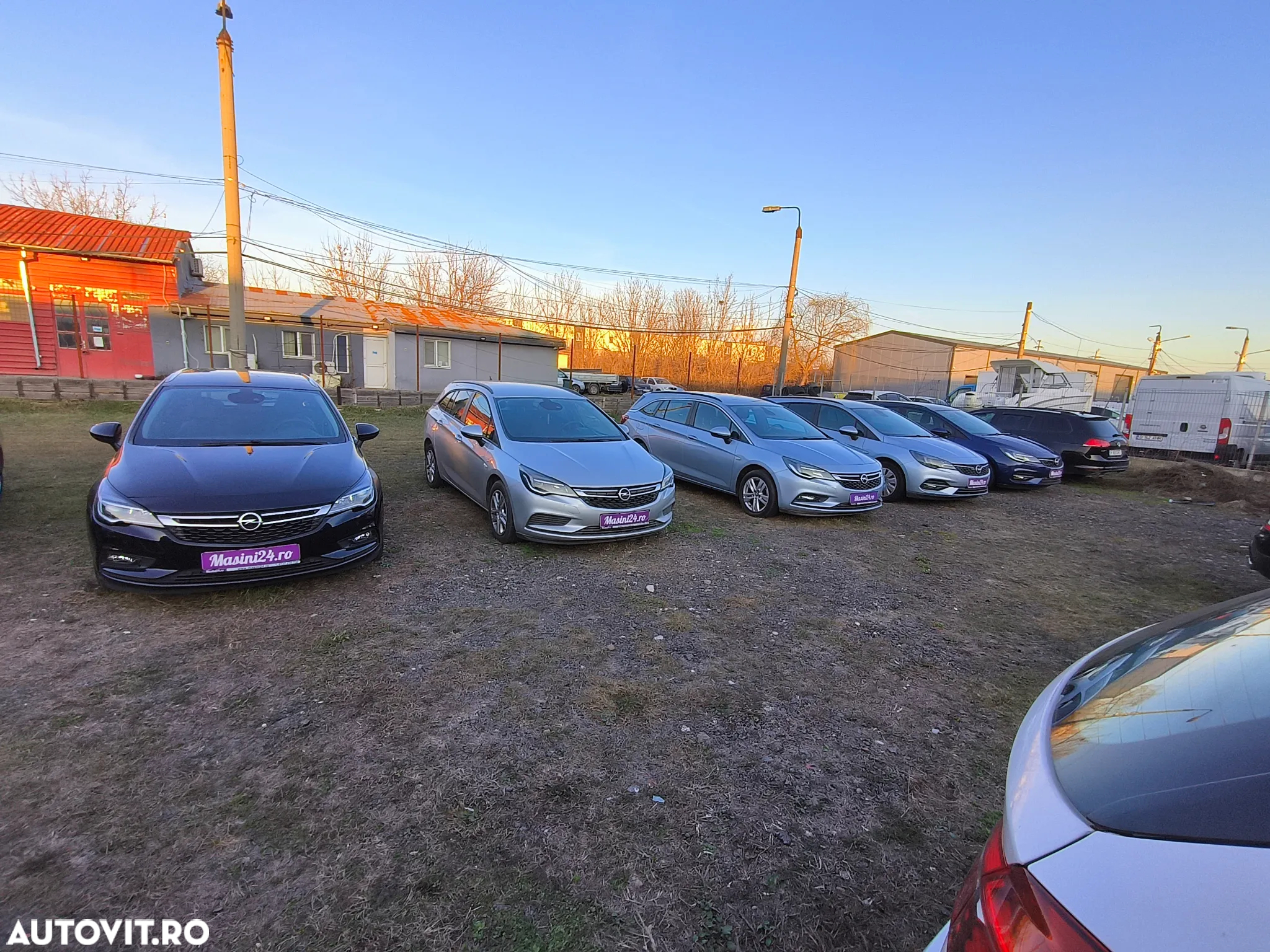 Opel Astra Sport Tourer 1.2 Turbo Start/Stop Elegance - 2