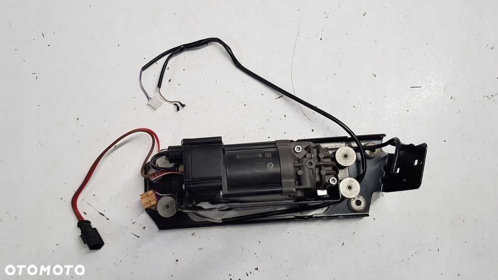 kompresor zawieszenia BMW 5 F11 6789450 - 1