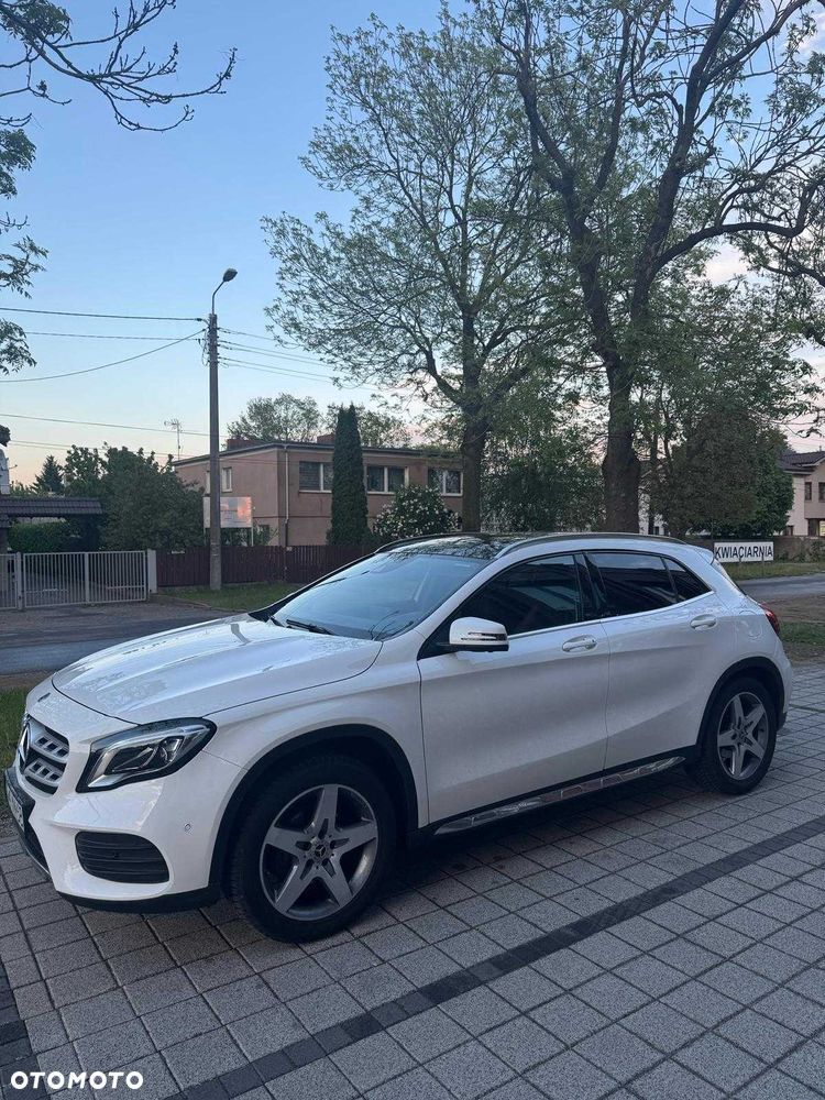 Mercedes-Benz GLA - 7