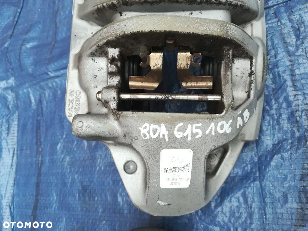 Audi Q5 80A Zacisk Hamulcowy Przód Prawy Lewy 80A615106AB 80A615105AB - 2