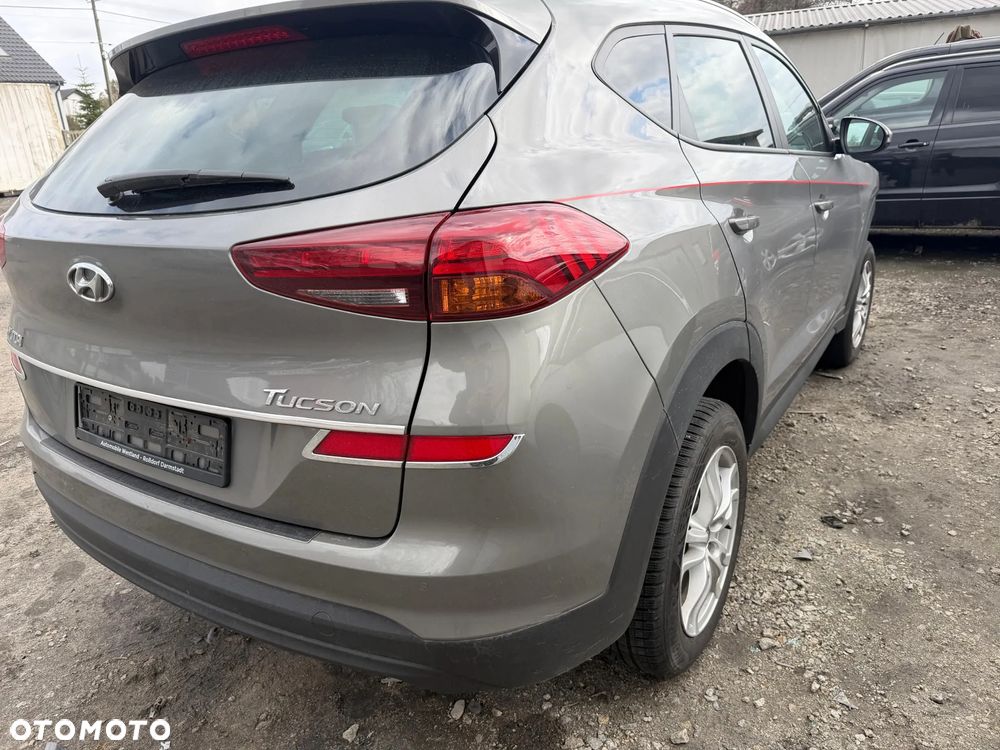 Hyundai Tucson 1.6 GDi 2WD Select - 22