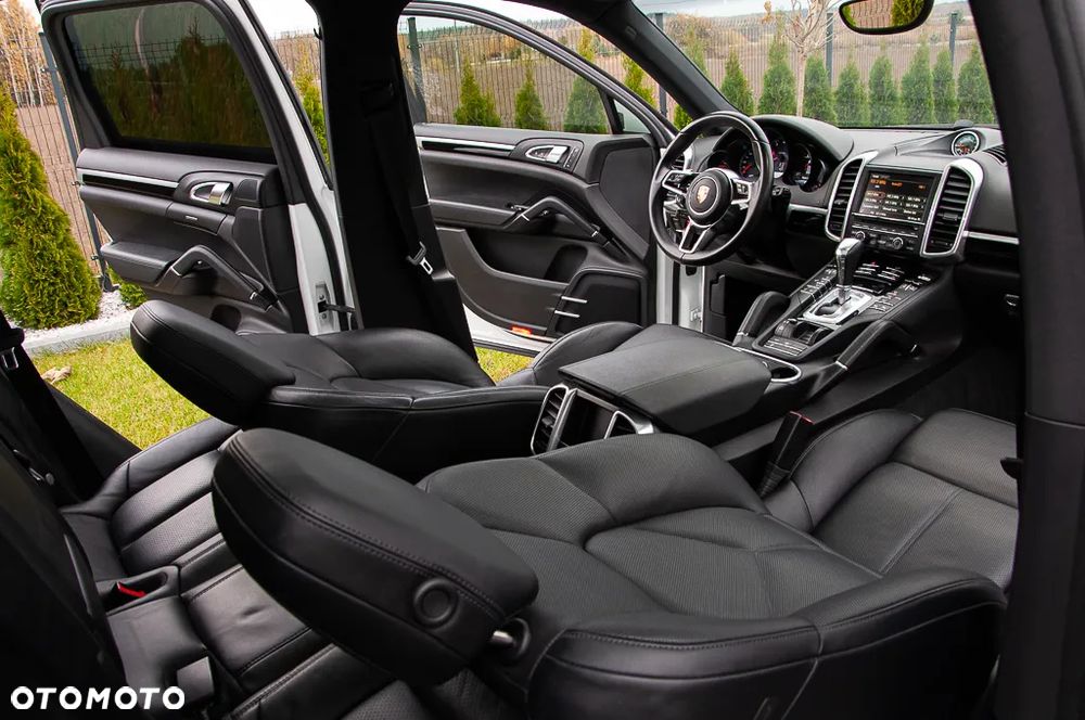 Porsche Cayenne - 5